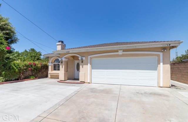 11787 Snelling St - 11787 Snelling Street, Los Angeles, CA 91352