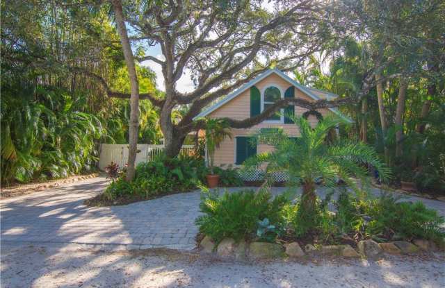 1971 W Pebble Path Gallery 2