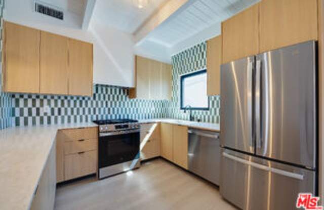 1223 Havenhurst Drive Gallery 4