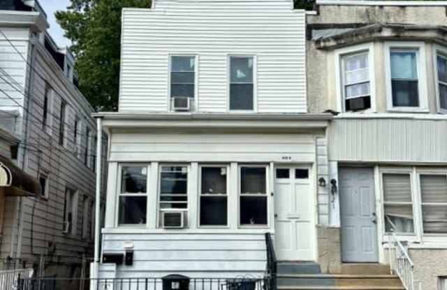 423 Pusey Avenue Gallery 2