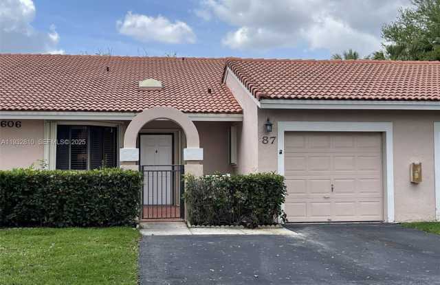 16606 Greens Edge Cir photos photos