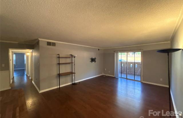 4739 Hedgemore Drive Gallery 3