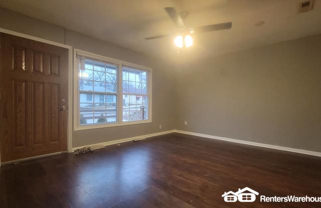 3738 Myrtle Avenue Gallery 3