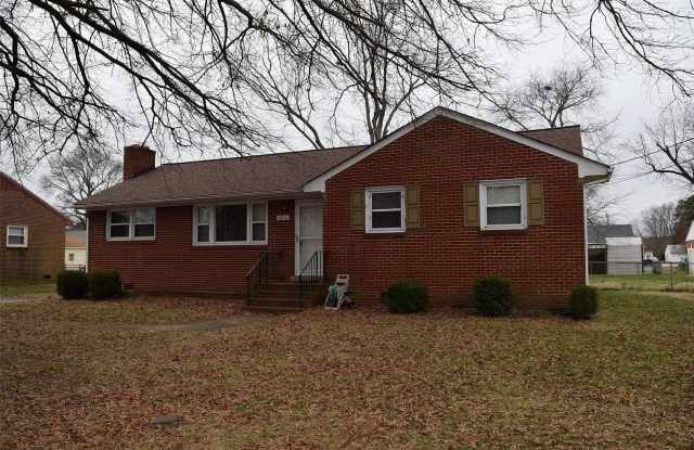 All brick rancher close to White Oak Mall and Richmond International Airport photos photos