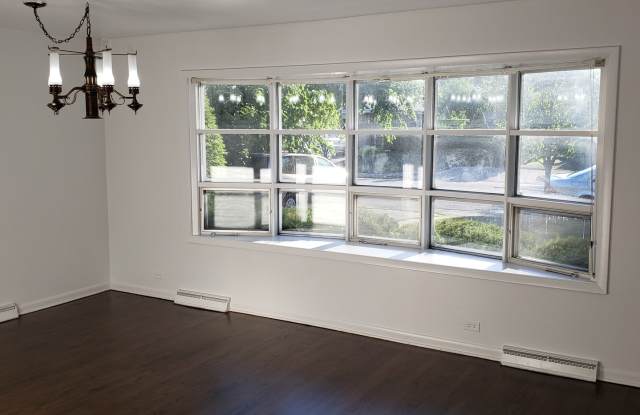 7215 North Karlov Avenue Gallery 3