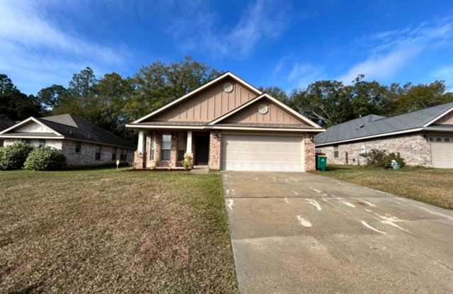 Charming 3 Bedroom, 2 Bath Home in a Highly Desired Area! - 10604 Roundhill Drive, Harrison County, MS 39503