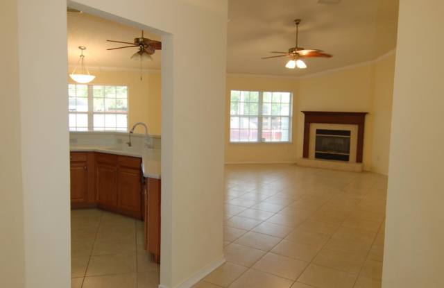 15748 NORTHSIDE DR W Gallery 4