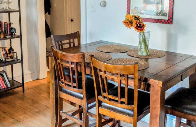 1906 West Winnemac Ave. Gallery 4