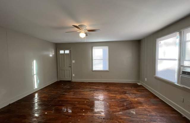 2 Bedroom, 1 Bathroom Home - East Rome Gallery 4