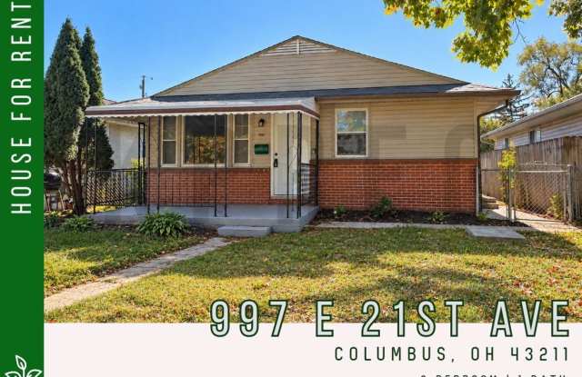 Move-In Ready 3BR Home with Newlyn Updated and with Fenced Yard Gallery 1