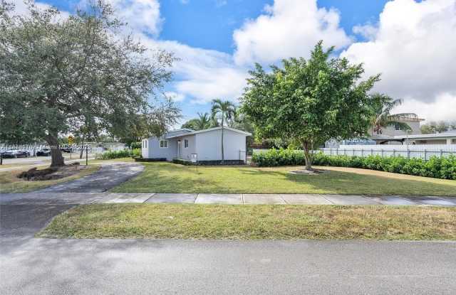 17320 NW 80th Ave photos photos