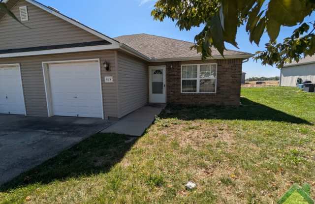 809 Fall Meadow Lane - 809 Fall Meadow Lane, Belton, MO 64012
