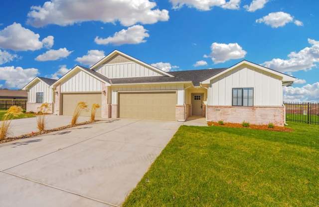 Beautiful 3 Bedroom Villa in Goddard, KS!! Coming May! photos photos