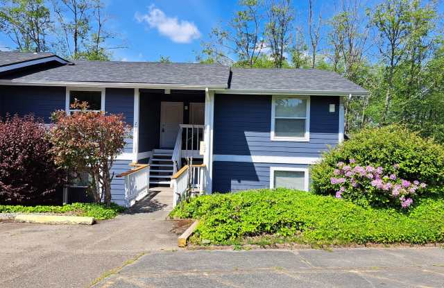 1 Bedroom Apartment Port Orchard $1400.00 + $100.00 Utilities photos photos