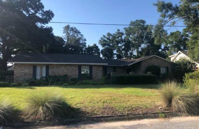 5921 Admiral Doyle Dr - 5921 Admiral Doyle Road, Myrtle Grove, FL 32506