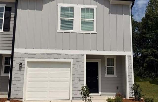 1091 Lucienne Boulevard Gallery 1