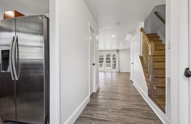 8 Bardeen Court - 1 Gallery 4