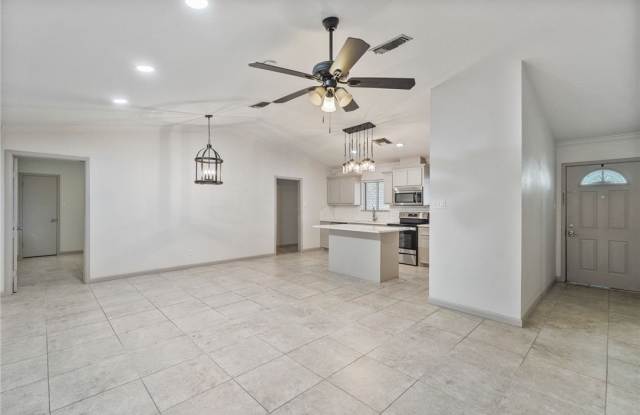 4809 River View Gallery 4