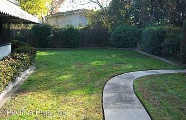 671 El Encino Way Gallery 3