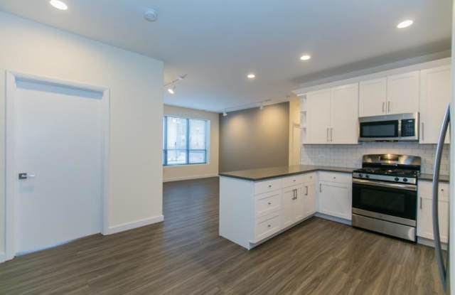 2530 North Clark - 2530 North Clark Street, Chicago, IL 60614