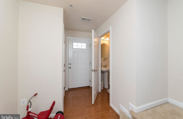 225 STAYSAIL DRIVE Gallery 2