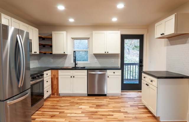 3br/2bath Custom Remodeled Home Near Okemo photos photos