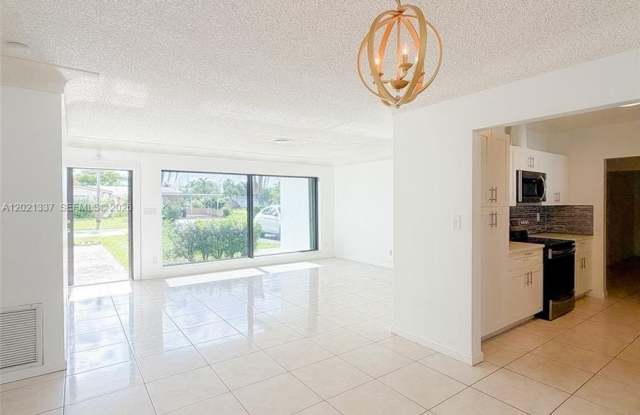 1650 NW 26th Ter photos photos