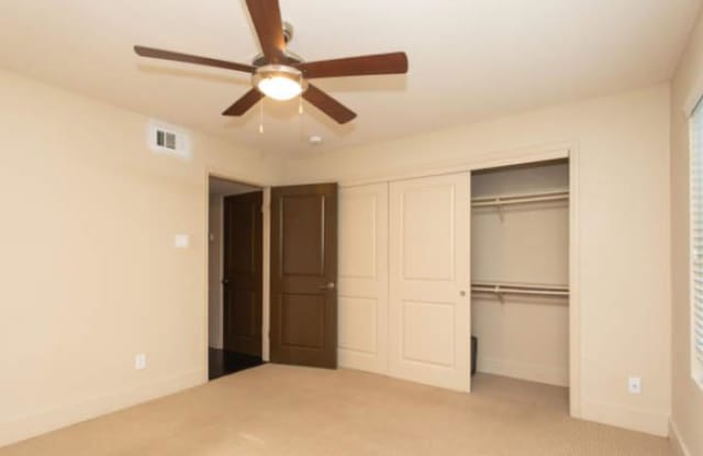 2441 Town Lake Cir Gallery 4
