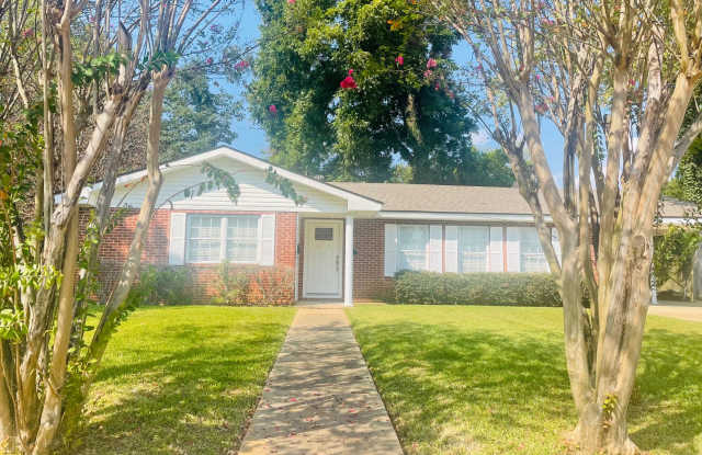 3 Bedroom/2 Bathroom - Move-In Ready!! photos photos