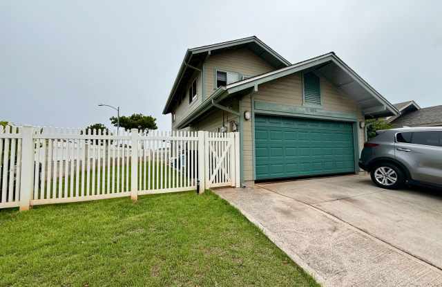 Royal Kinia Single Family 3 bedroom, 2.5 Bath, 2 car garage Gallery 1