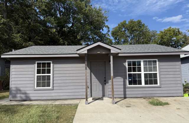 408 West 7th Street - 408 West 7th Street, Ada, OK 74820