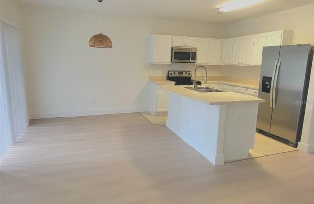 9548 BACCHUS Trail Gallery 4