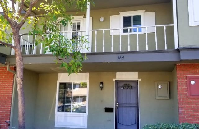 184 Lexington Lane - 184 Lexington Lane, Costa Mesa, CA 92626