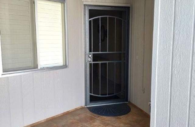 GREAT TOWNHOME IN YUCCA COURT-SUN CITY!! Gallery 3