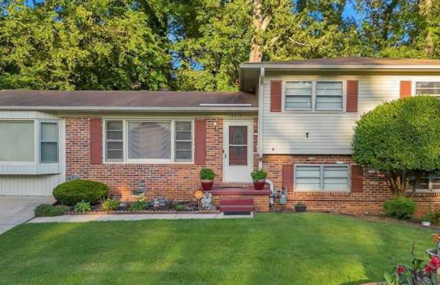 2219 Euclid Rd photos photos