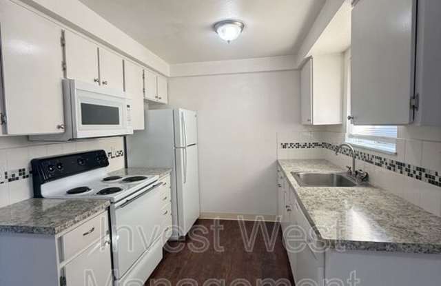 2815 E 19 Street photos photos