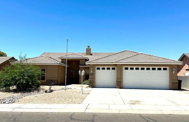Beautiful 3 Bedroom, 3 Bathroom Home with a 3 Car Garage- Available Now! photos photos
