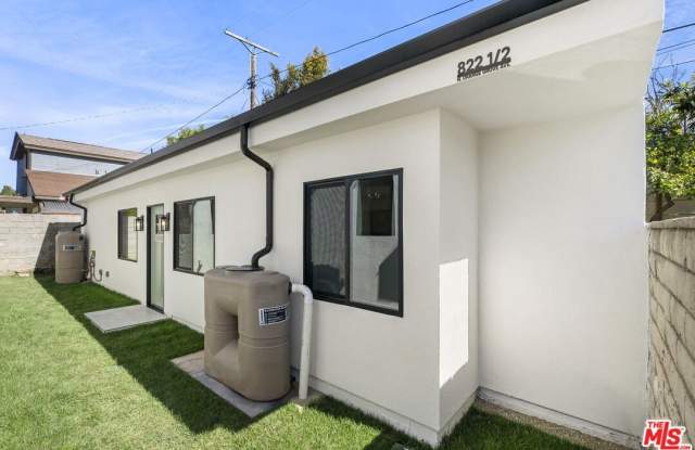 822 N Orange Grove Ave photos photos