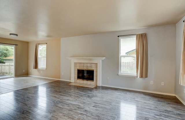 Charming Admirals Cove Home with Bonus Room  Fenced Yard photos photos