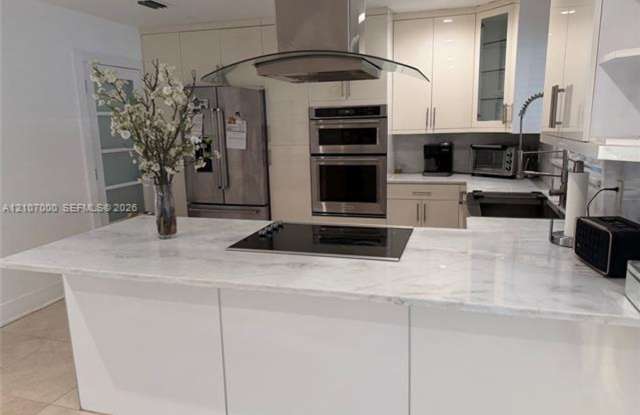 855 NW 17th Pl # 855, Miami, FL 33125 Gallery 1