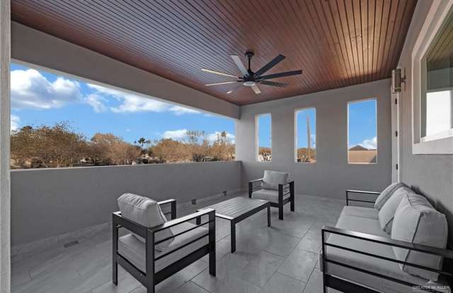 600 W Seminole Avenue Gallery 2
