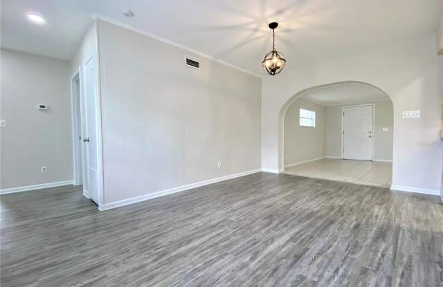 3407 W PARIS STREET Gallery 2