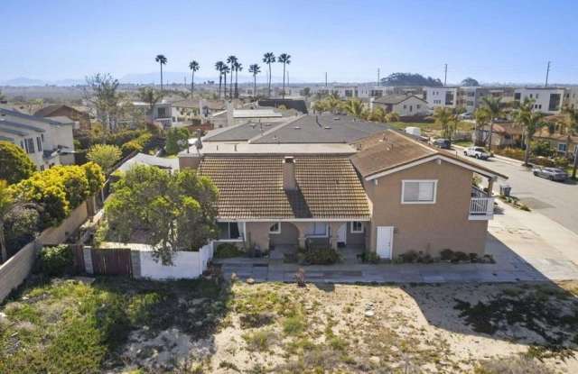 1020 Dunes Street photos photos