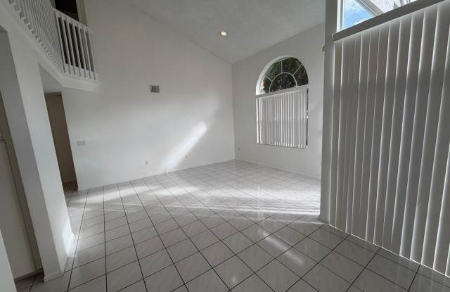 3780 Amalfi Drive Gallery 4