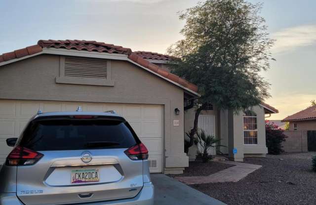 2634 S VINEYARD -- photos photos