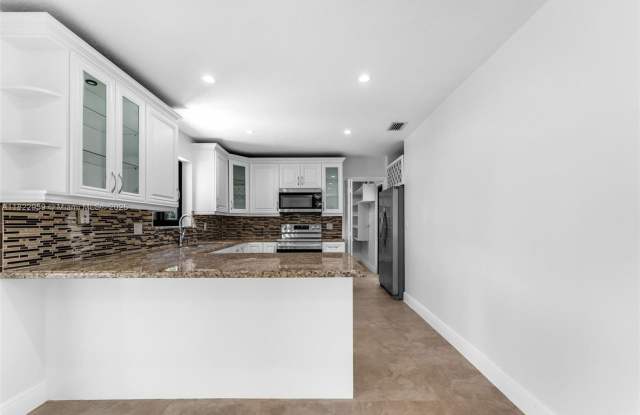 9140 SW 45th Terrace, Miami, FL 33165 photos photos