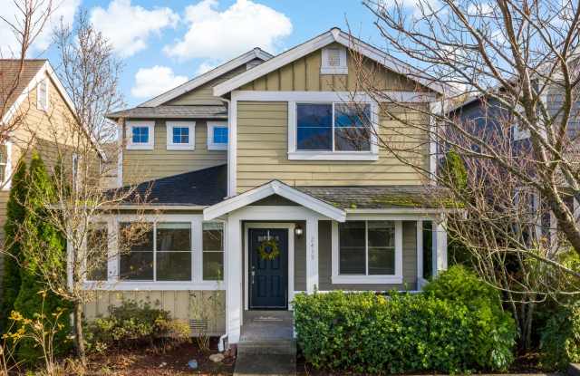 3 Beds and 3 Bath Stunning Single-family Home is Available for Rent! - 2419 30th Place Northeast, Issaquah, WA 98029