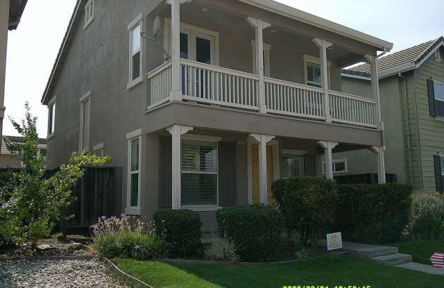 Single-family home in the desirable Valley Glen subdivision of Dixon. Gallery 1