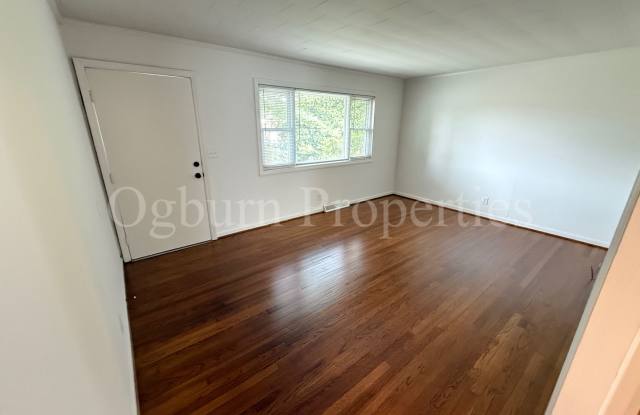 2825 S. Main St-3BR/1BA-HOME!!! Gallery 4