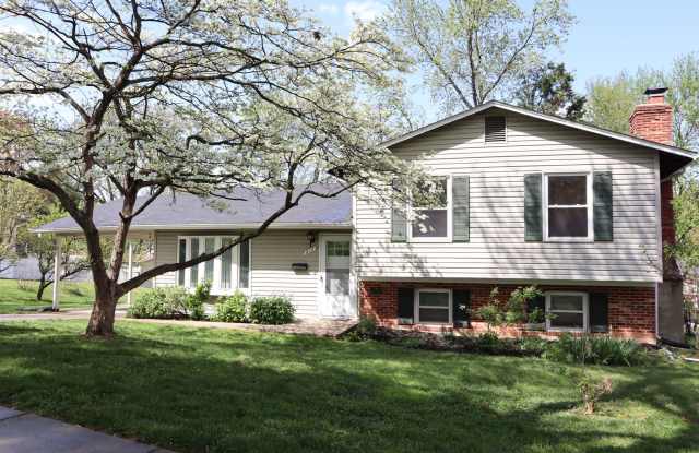 Fantastic 4 level home in Rockville,3br/3ba ready mid-July! photos photos